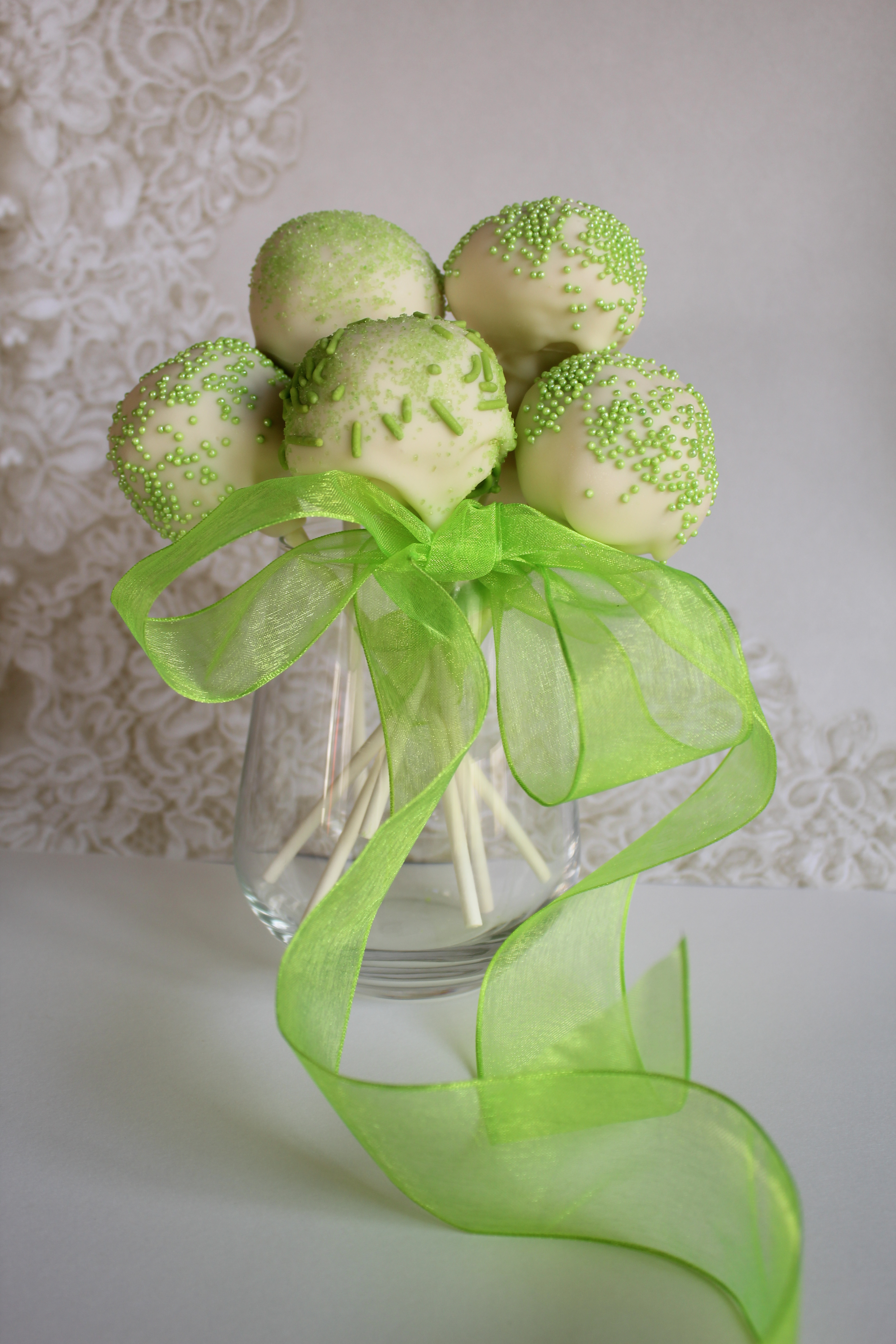 Key lime cake pop